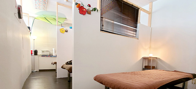 美らっくす東口店内装